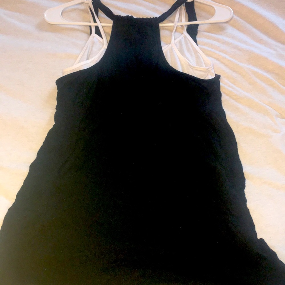Black tank with white under shirt. - Picture 5 of 6